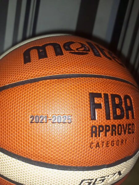 Ballon de Basket Molten GG7X
