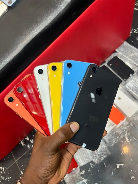 IPHONE XR QUASI NEUF IMPORTÉ DE LA FRANCE