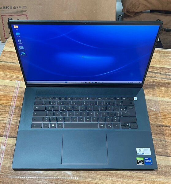 Dell Professionnel Core i7 16 Plus Gen 12th