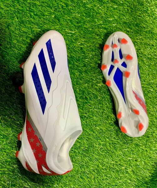 Soccer boots