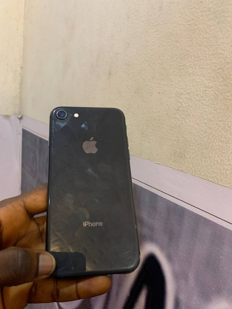 iPhone 8
