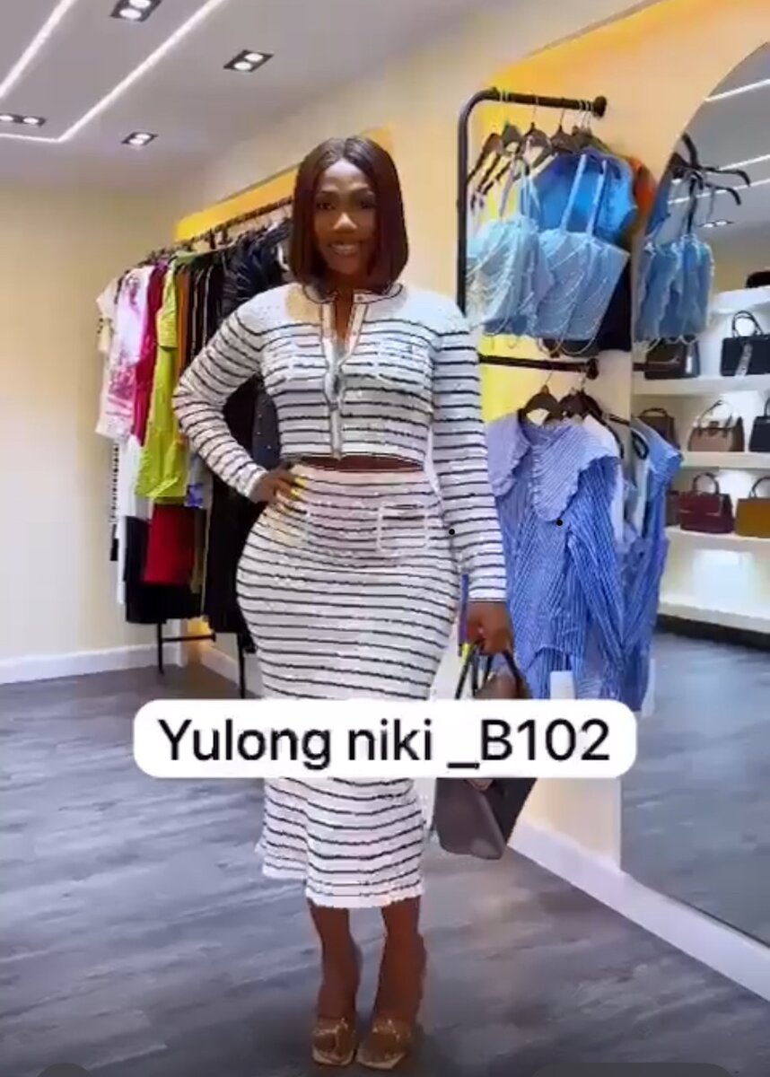 Robe rayée élégante femme