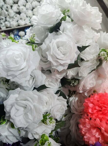 Roses Blanches Artificielles