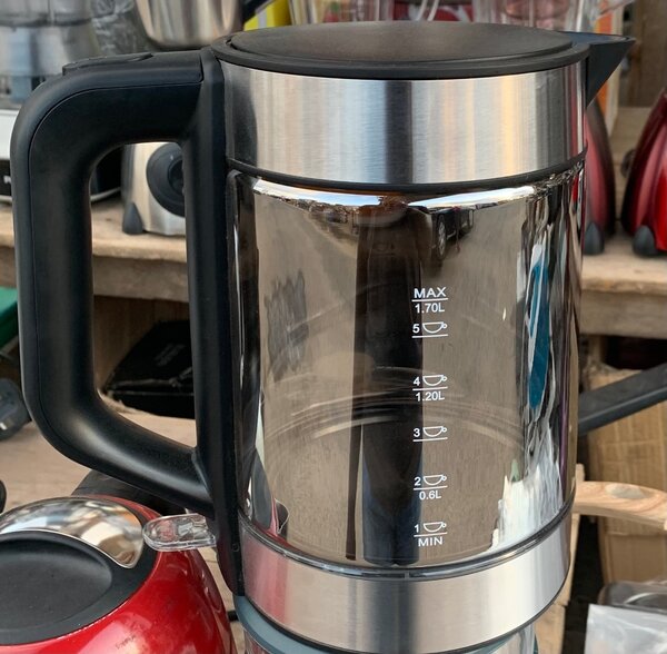 Glass kettle