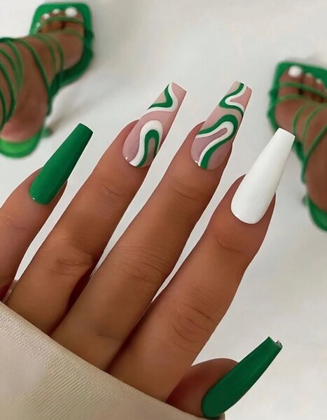 PRESS ON NAILS
