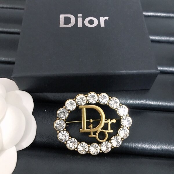 Broche