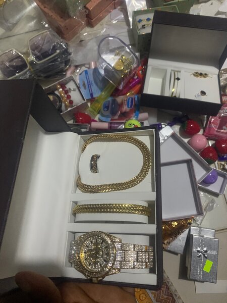 Tessys jewelry store