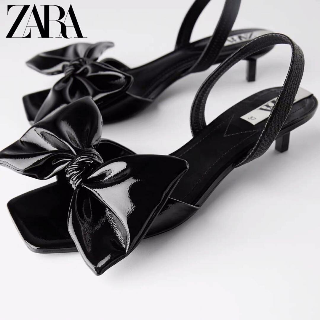 Ladies kitten heel