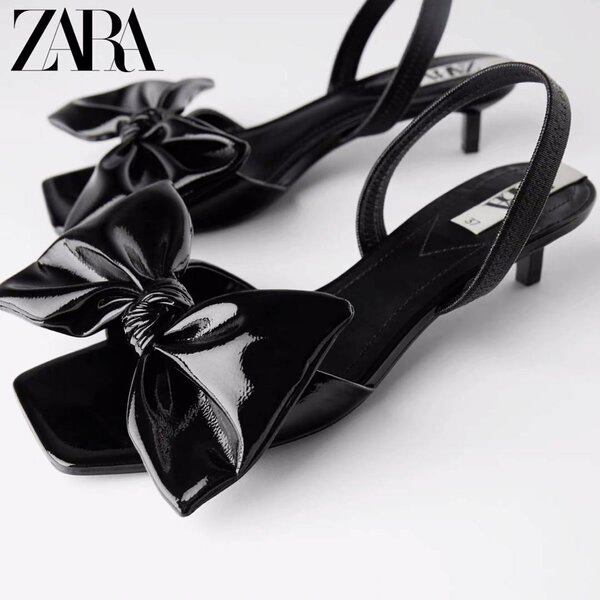 Ladies kitten heel