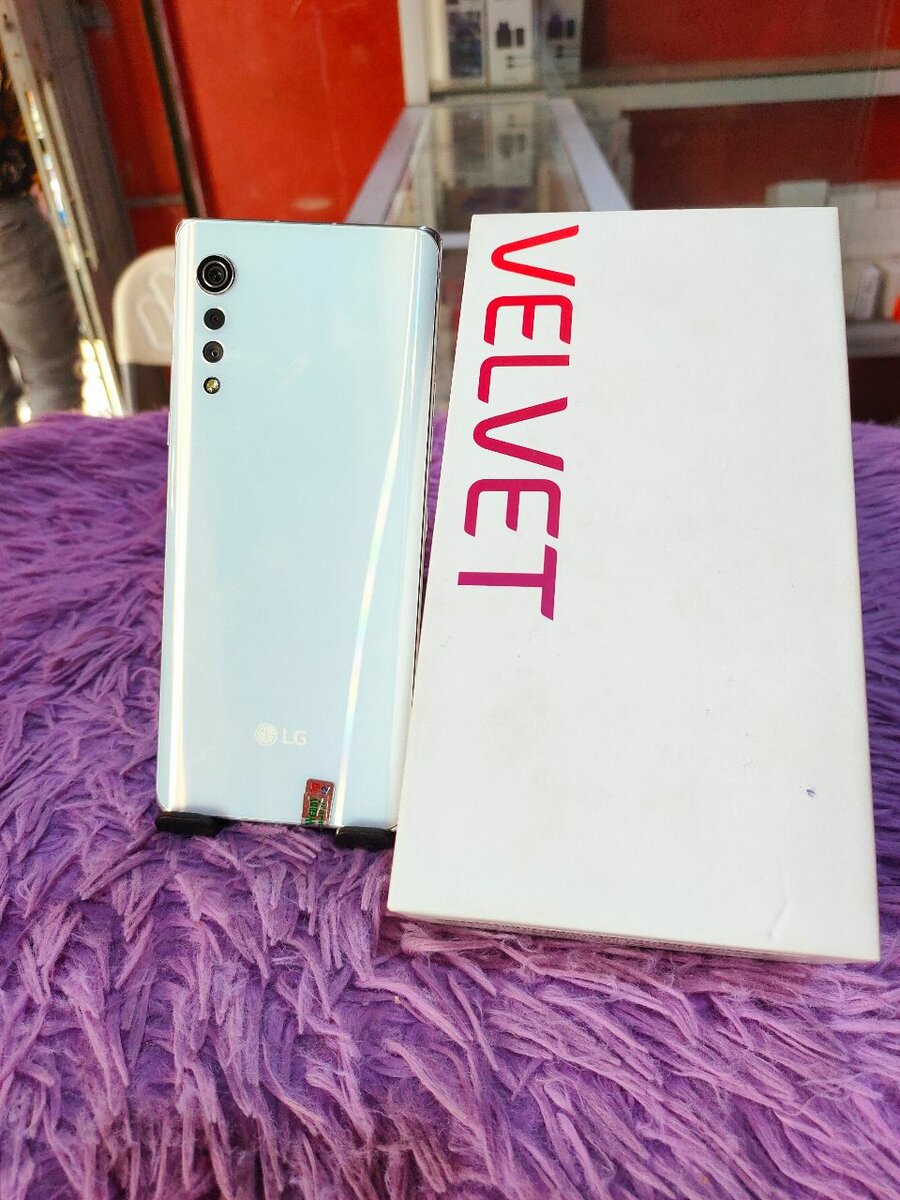 LG VELVET