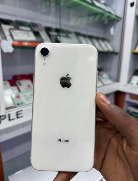 iPhone XR