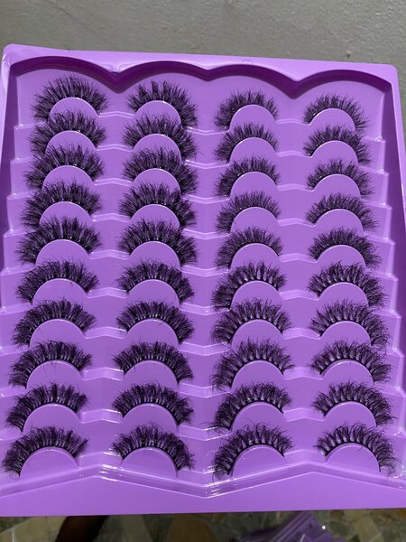 Strip lash