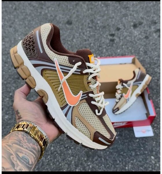 Nike Vomero 05