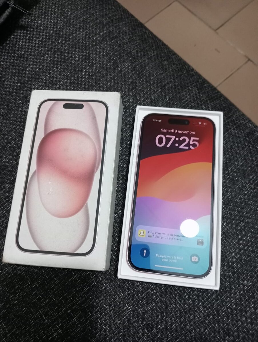 IPHONE 15 128 GO