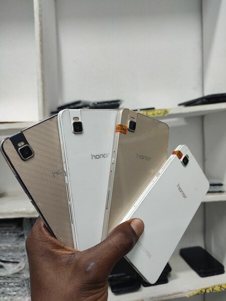 HONOR 7i