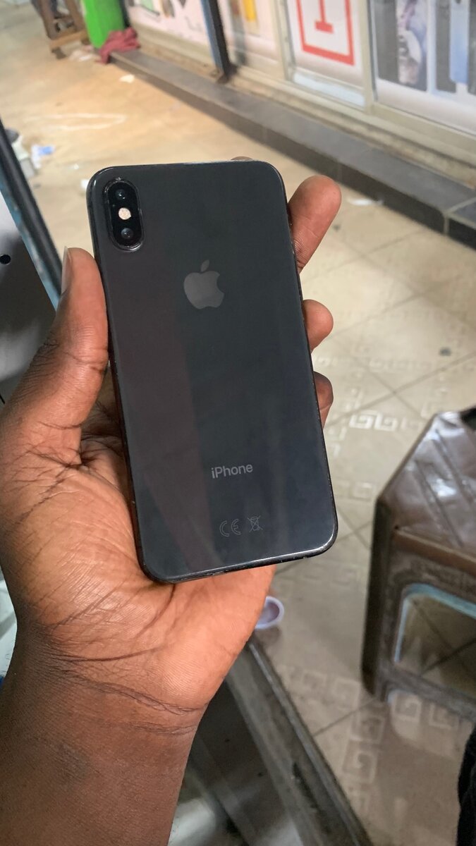 iPhone X