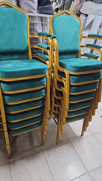 Chaises royale avec accoudoir