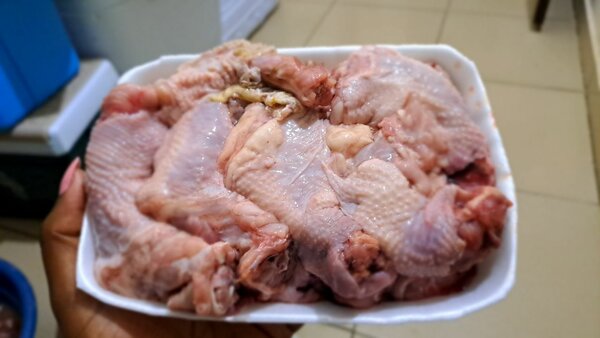 Cous de poulet