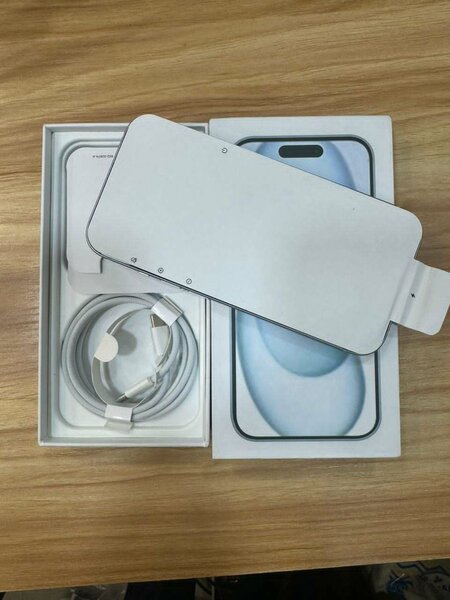 IPHONE 15 128gb