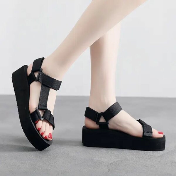 Ladies sandals