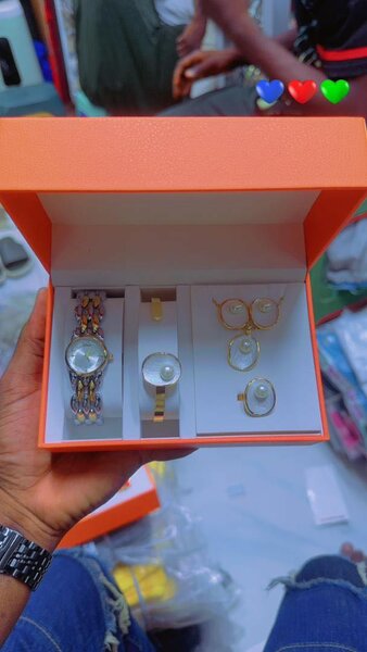 Montre complet