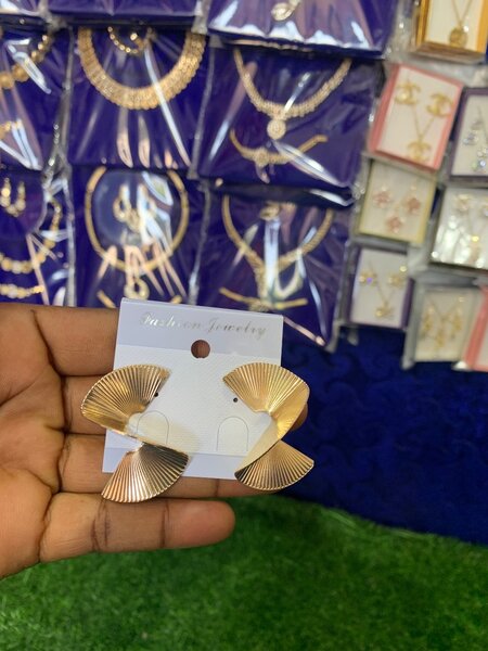 Ladies earrings
