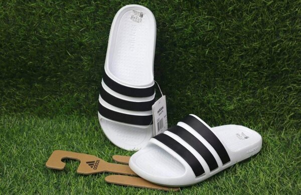 Claquettes confort homme