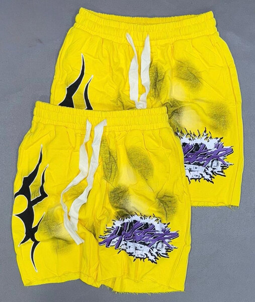Shorts en coton style graffiti