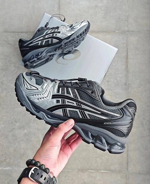 ASICS gel
