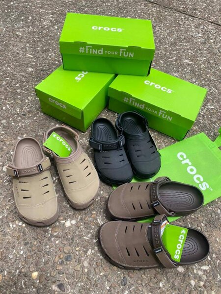 Crocs /Clogs