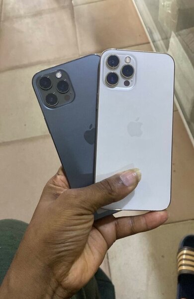 iPhone 13