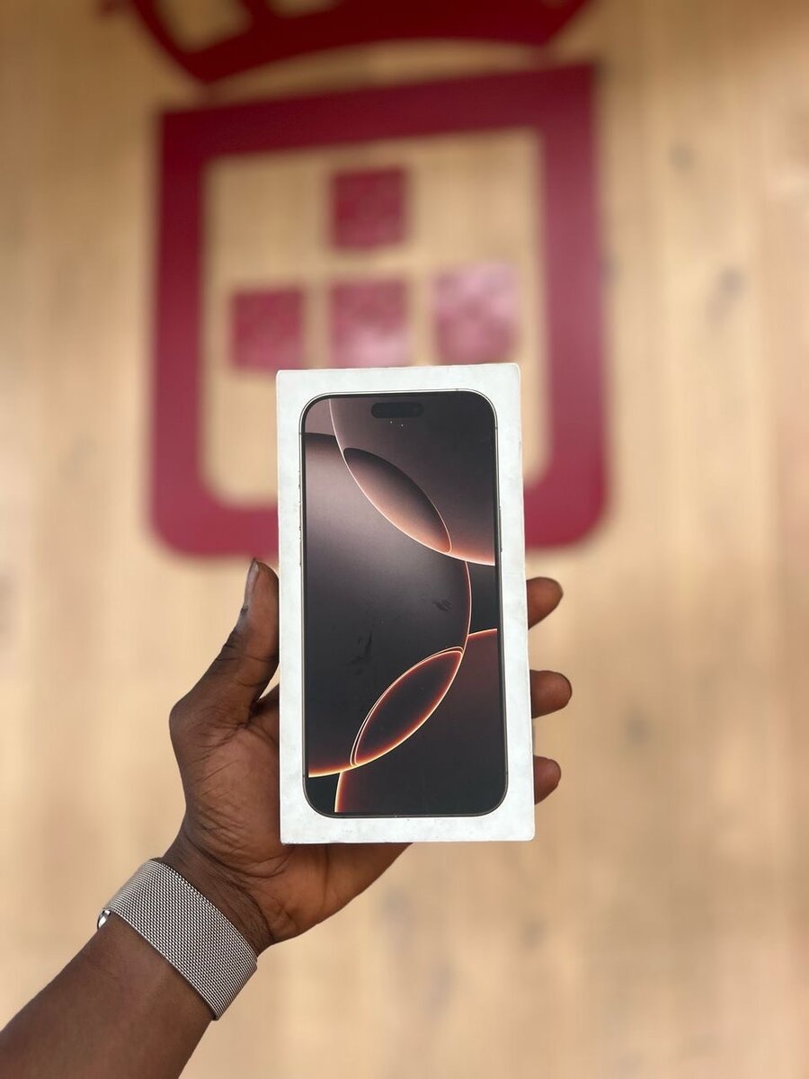 iPhone 16 Pro Max