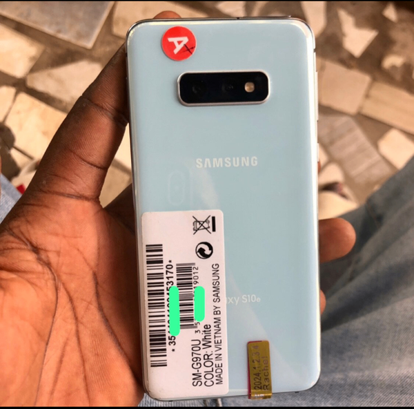 Samsung Galaxy S10e