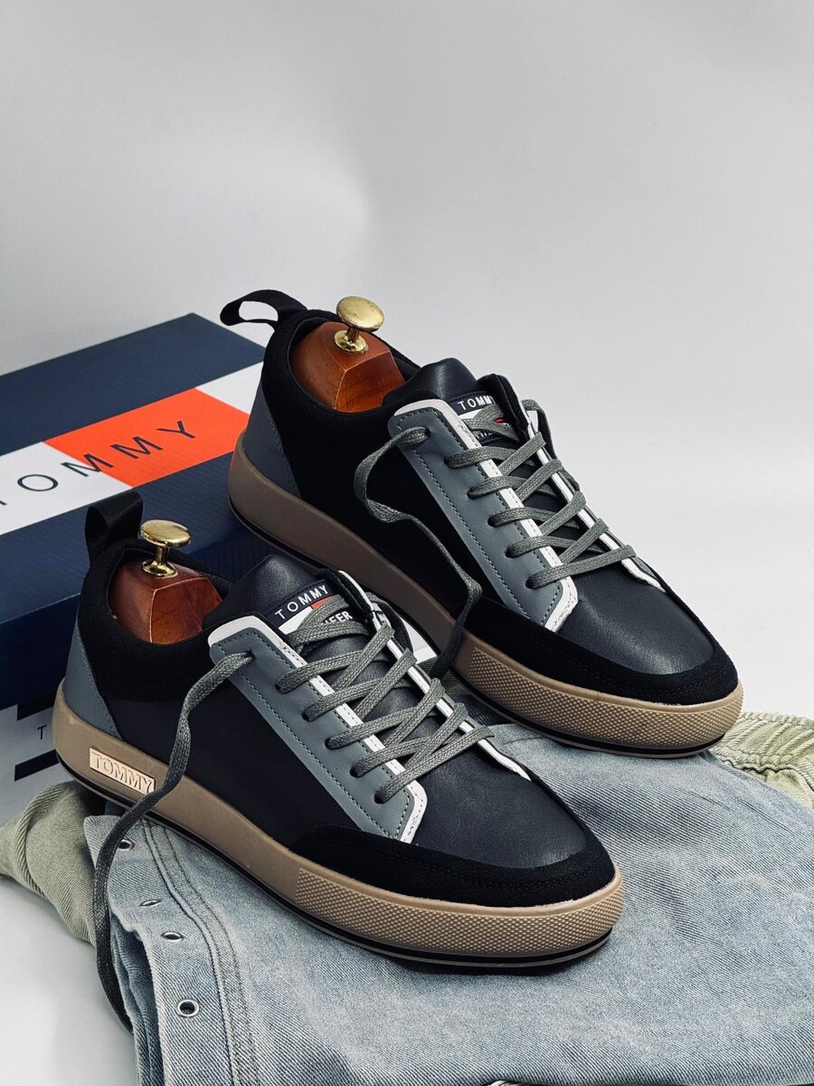 Tommy Hilfiger