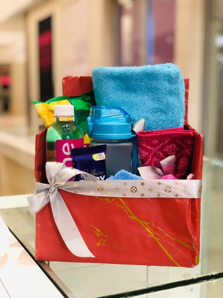 Customized hampers