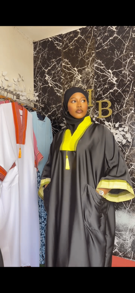 Abaya élégante noire et jaune