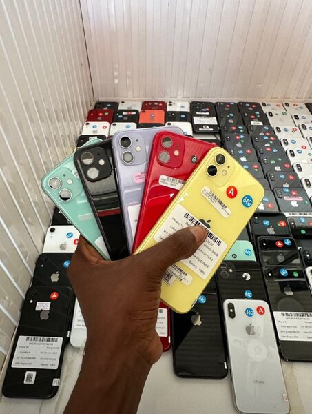 iPhone 11 Casi neuf