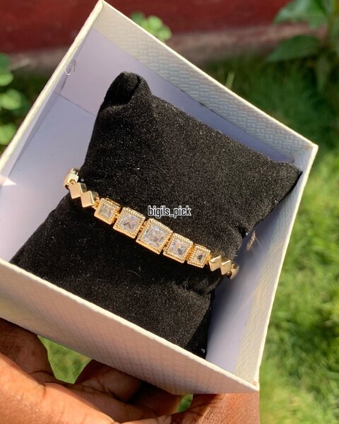 Bracelet