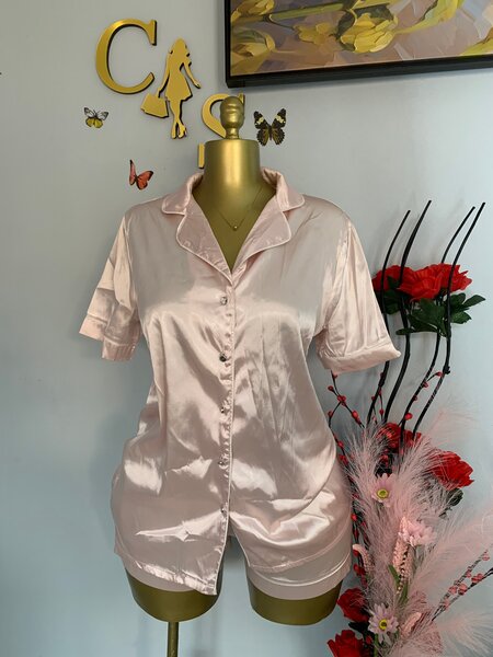 Pyjama en satin rose femme