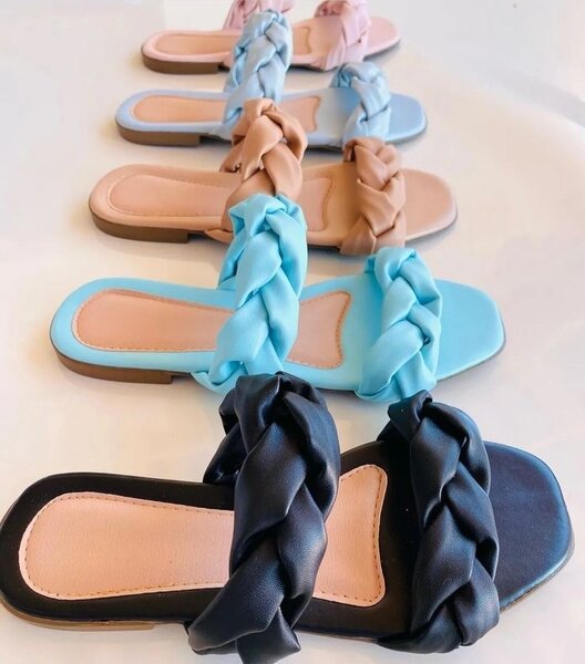 Ladies slippers
