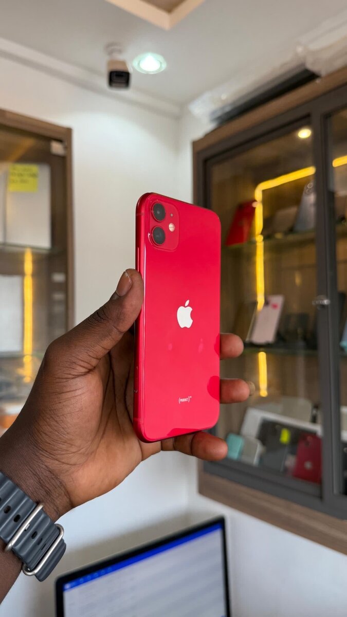 iPhone 11