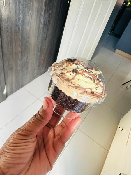 Cupcakes and cakes