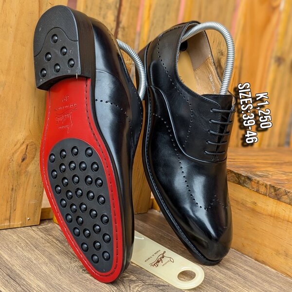 Men's classic shoes
