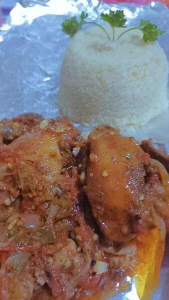 Poulet sauce entier