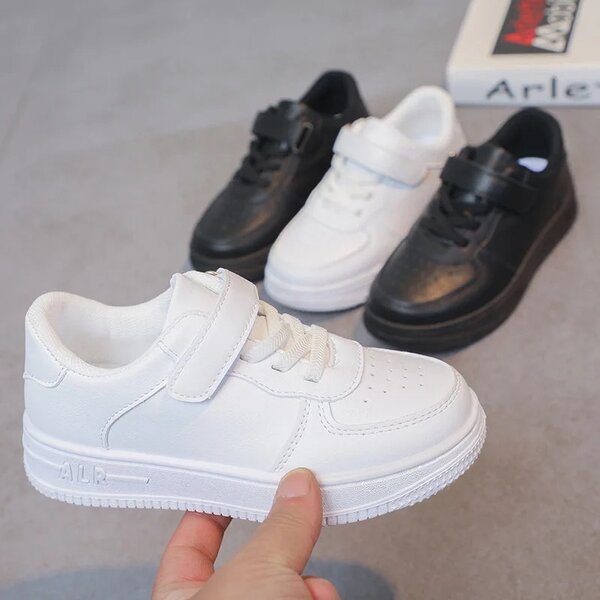 Kids sneakers