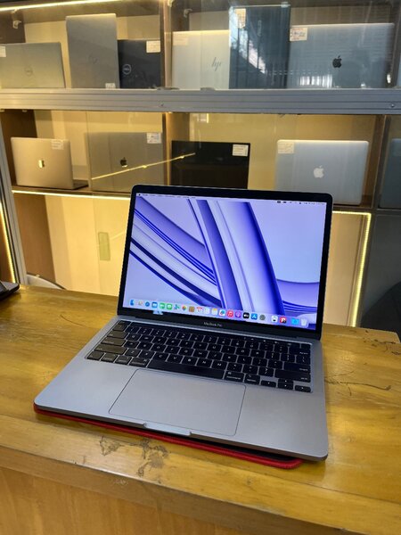 MACBOOK PRO 2020