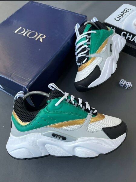 DIOR