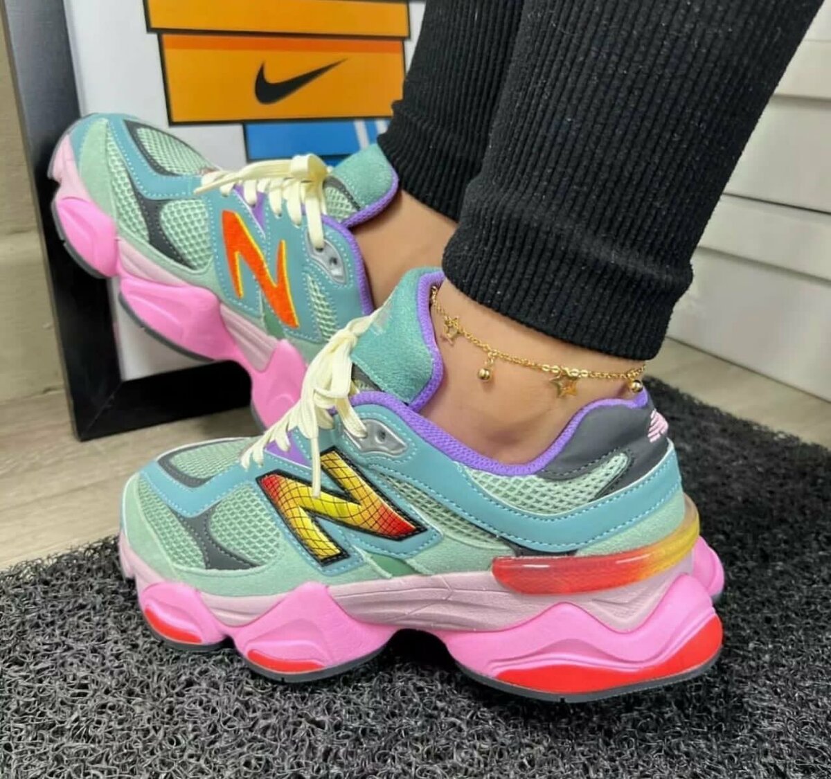NEW BALANCE 9060