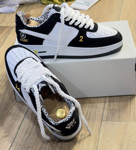 Nike Air Force 1