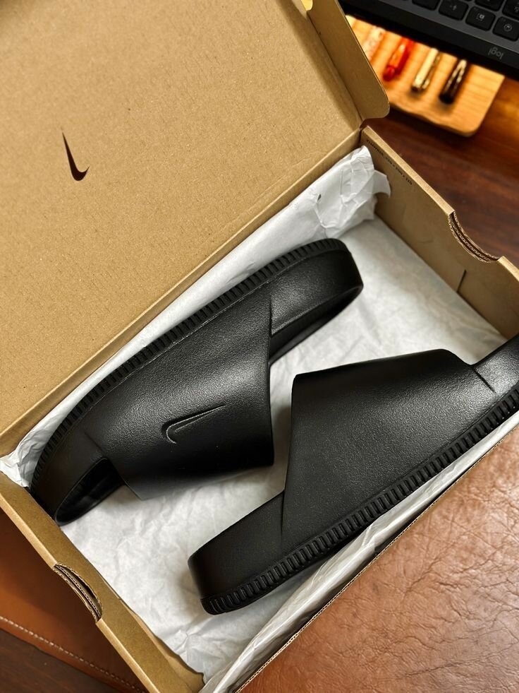 Nike Calm